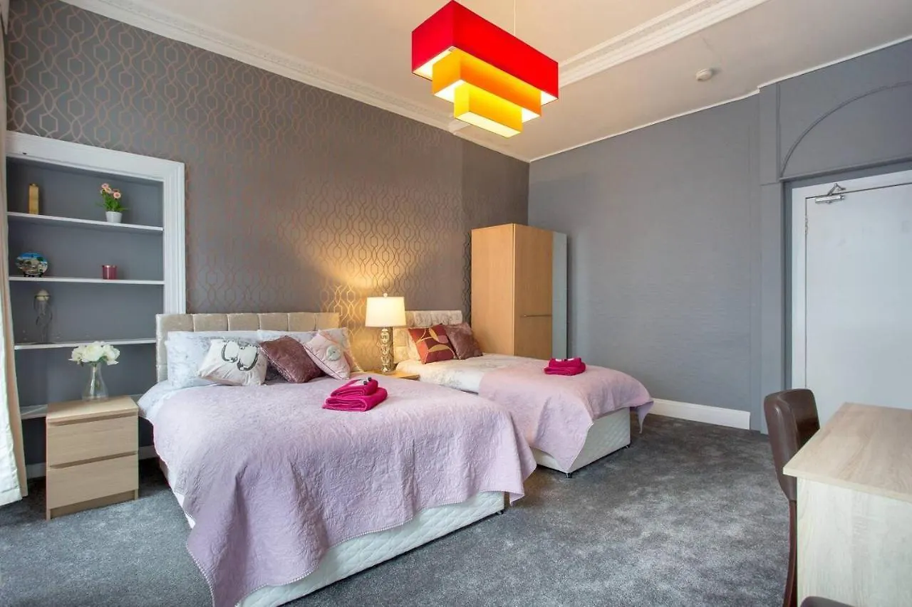 Stunning 2-Bed Apartment In Central Edinburgh