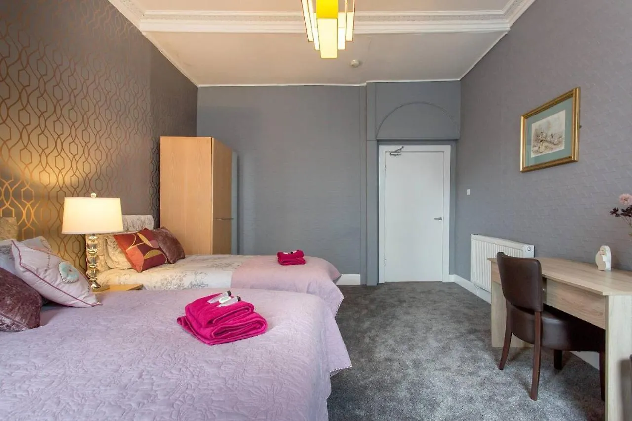 Stunning 2-Bed Apartment In Central Edinburgh