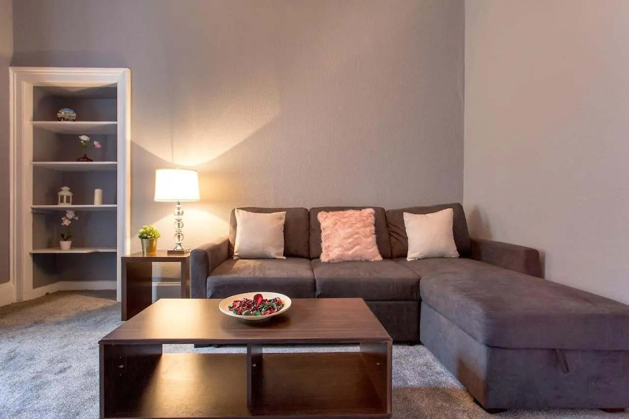 Stunning 2-Bed Apartment In Central Edinburgh