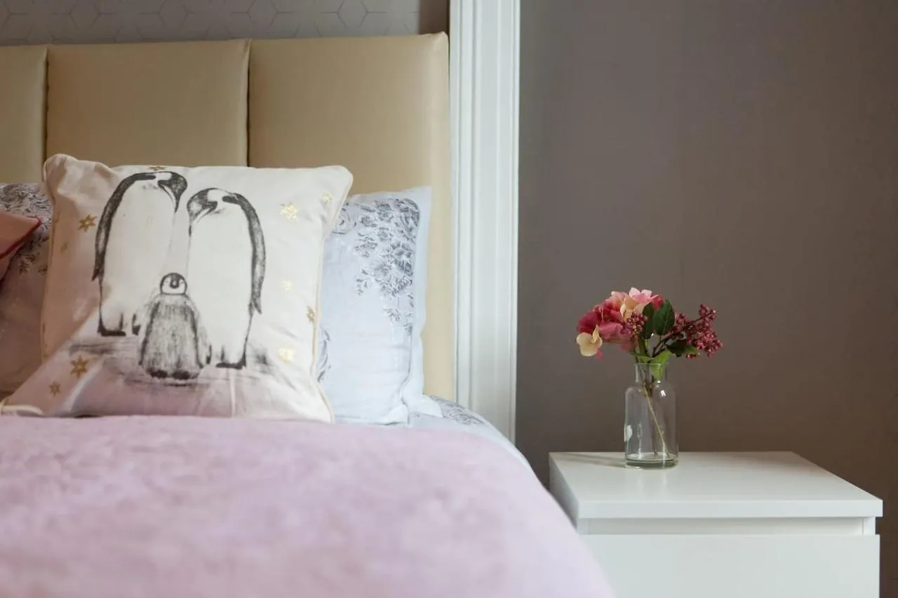 Stunning 2-Bed Apartment In Central Edinburgh